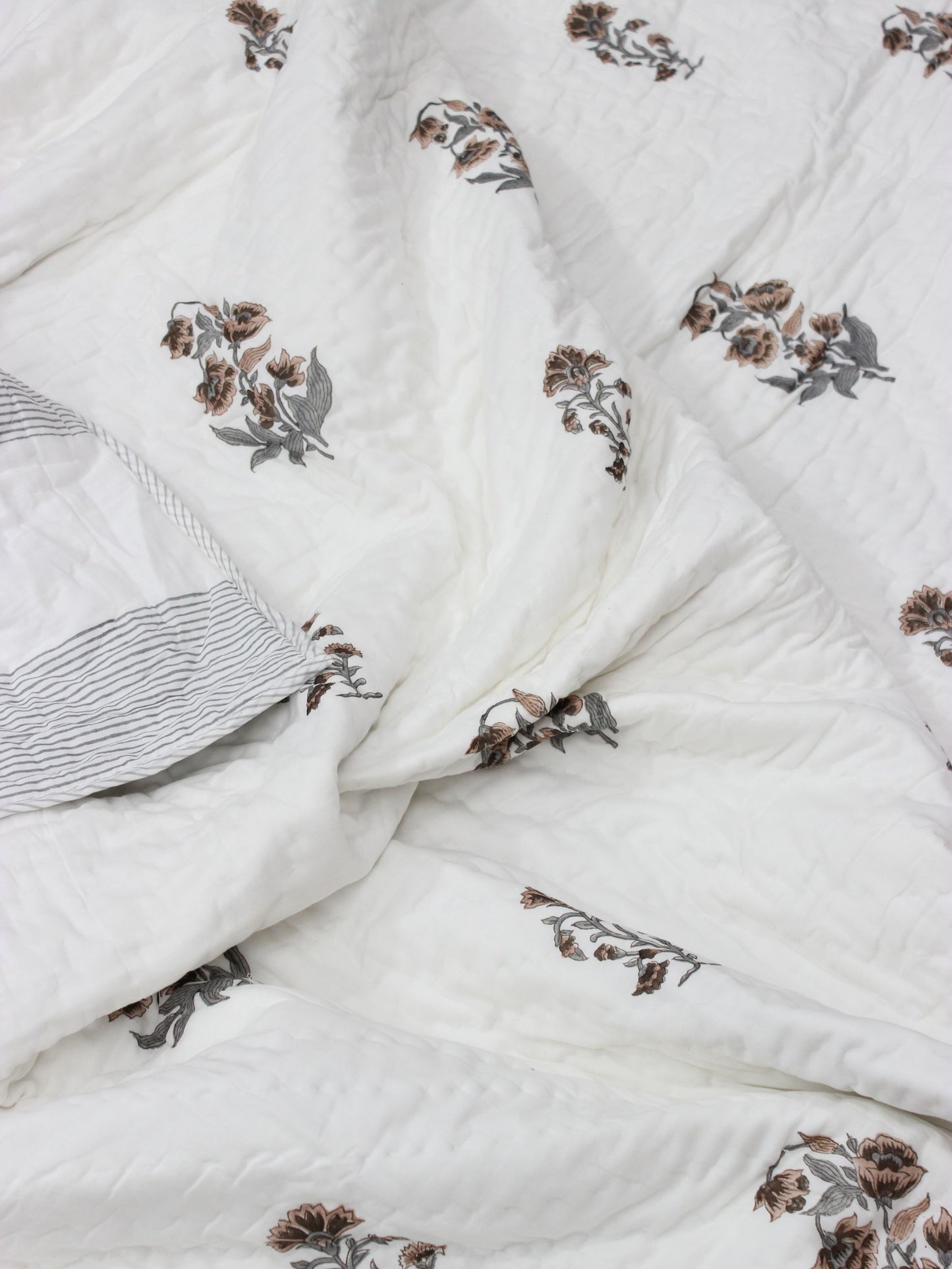 Autumn blossom Mulmul Quilt