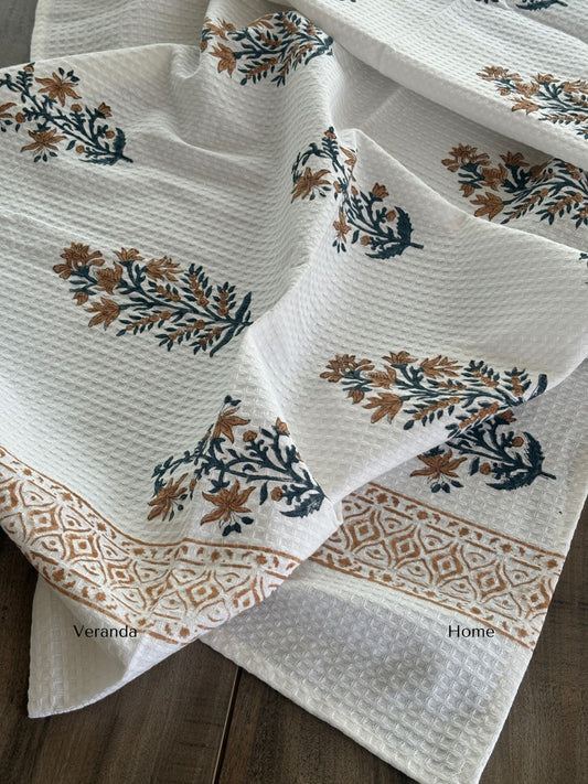 Rustle & Bloom Bath Towel