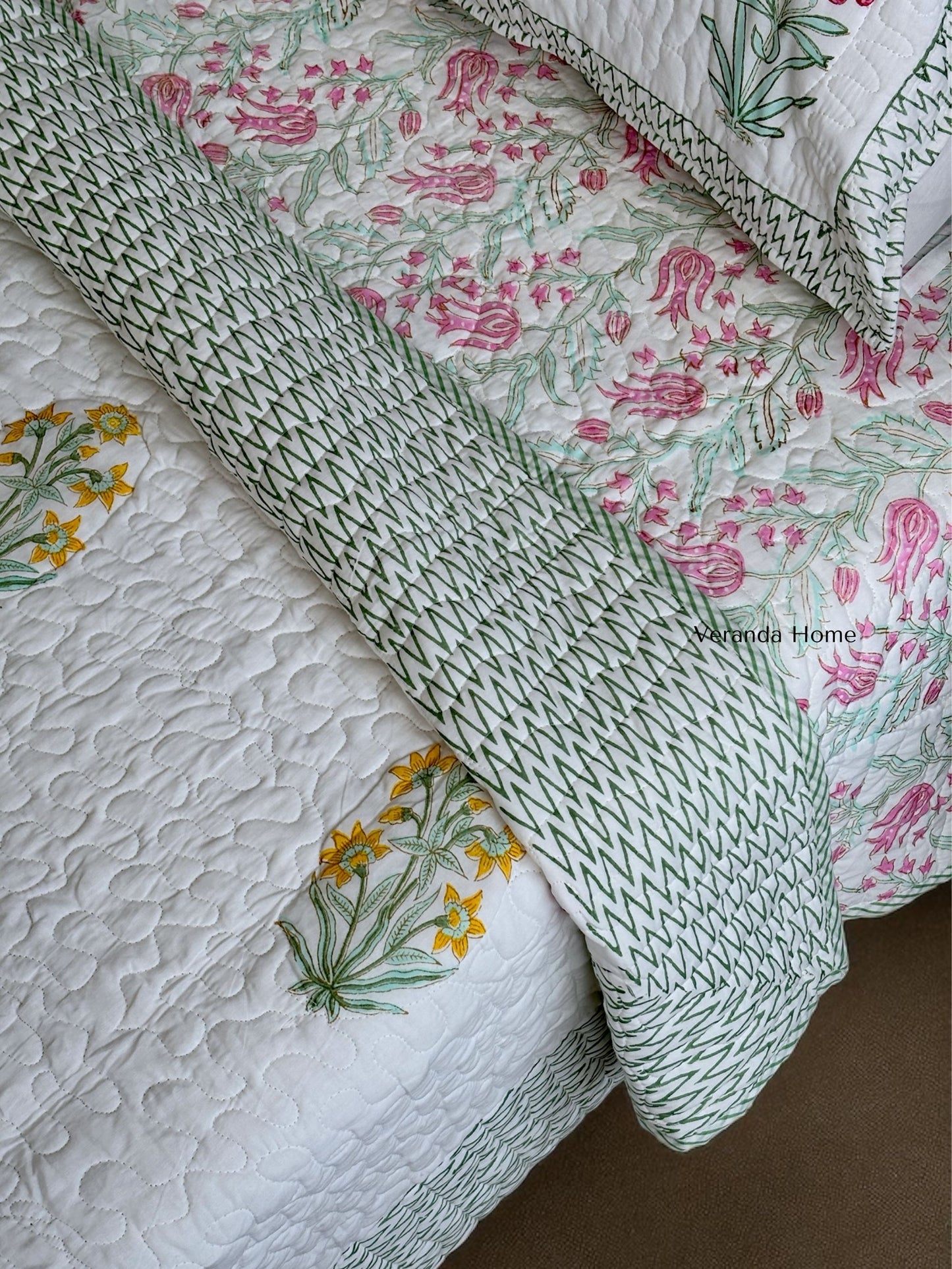 Paanch Butta Cotton Quilted Bedcover