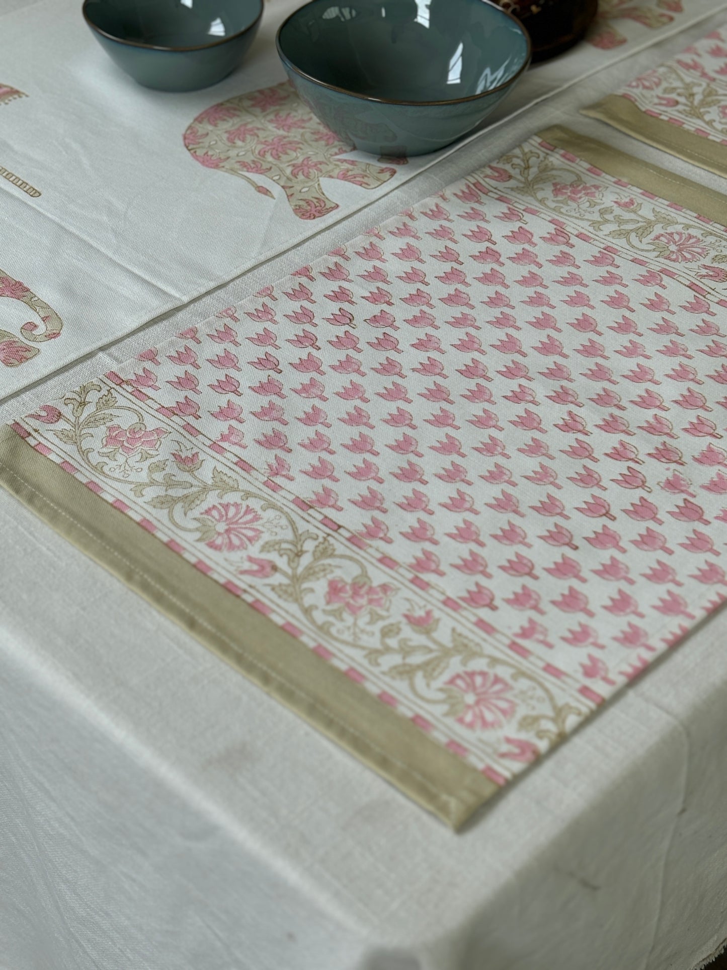 Kamal Manjari Table Placemat & Napkin set