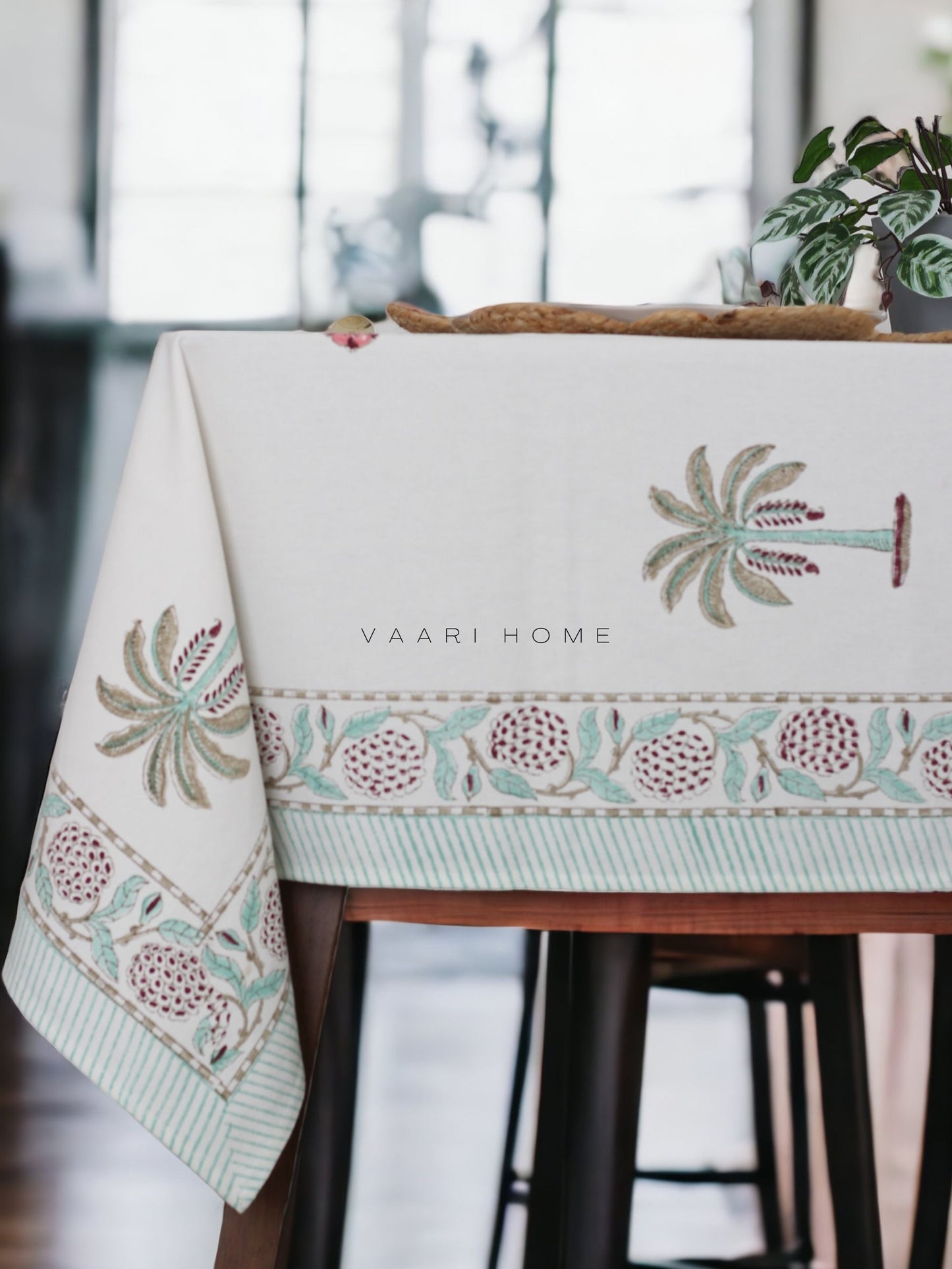 Palm Table Cover