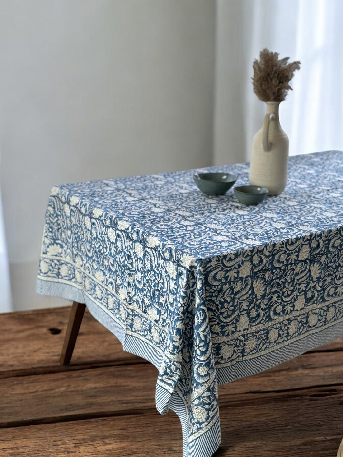 Blue O Table Cover