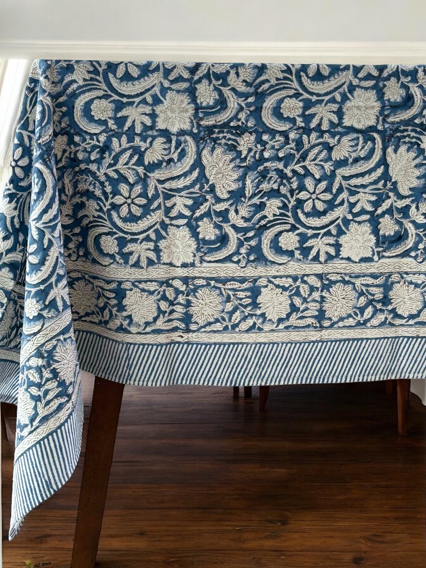 Blue O Table Cover
