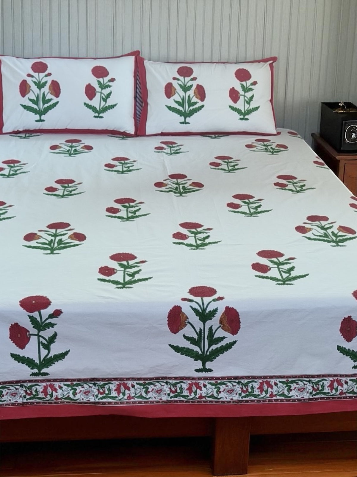 Jaipur Poppy Cotton Bedsheet