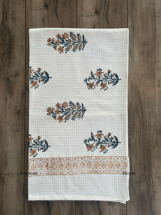 Rustle & Bloom Bath Towel