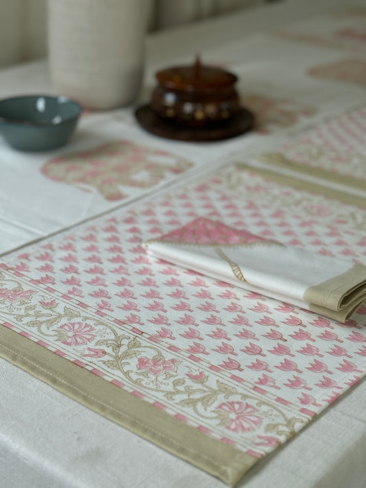 Kamal Manjari Table Placemat & Napkin set