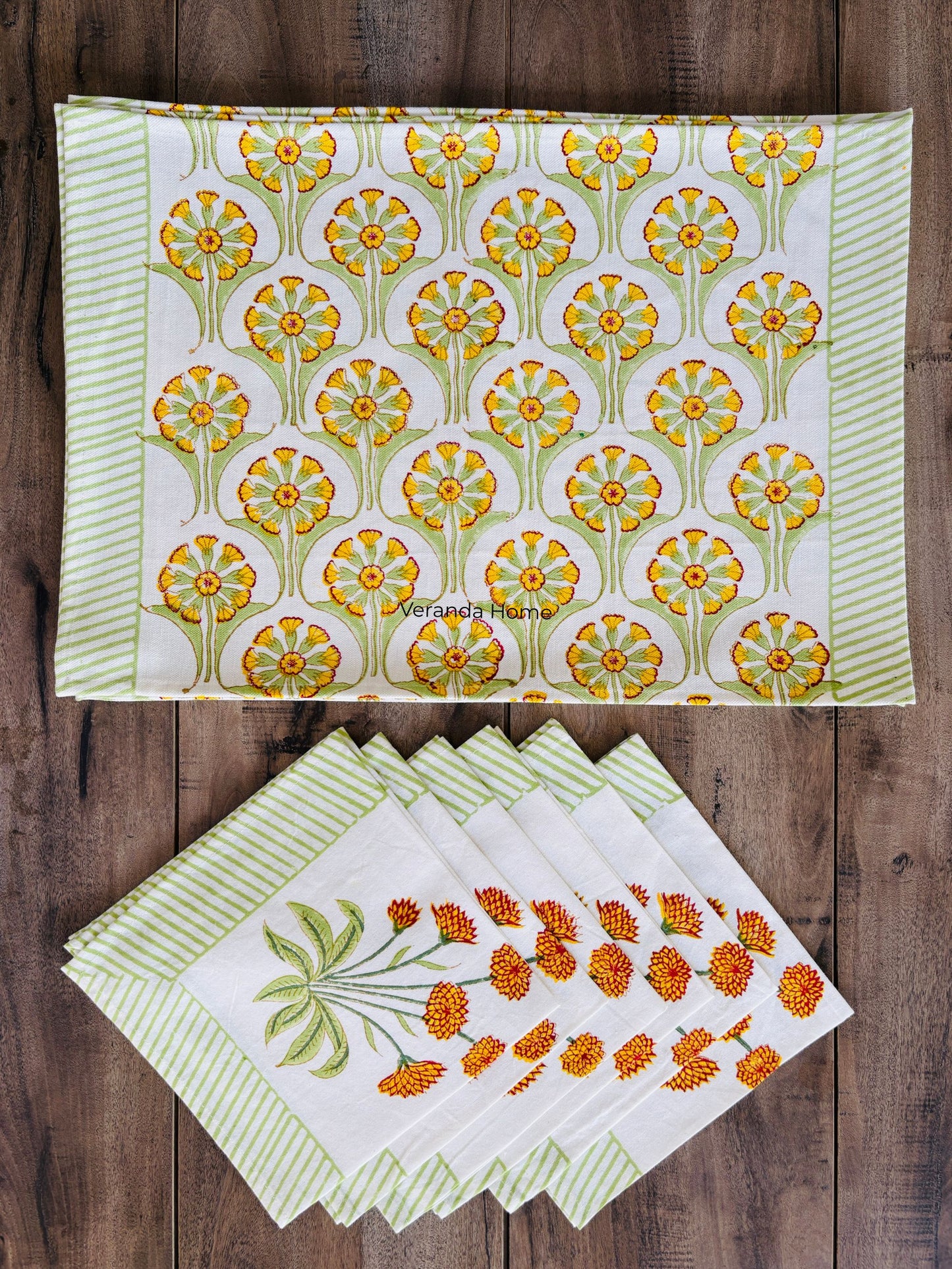 Retro Floral Placemat & Napkin Set