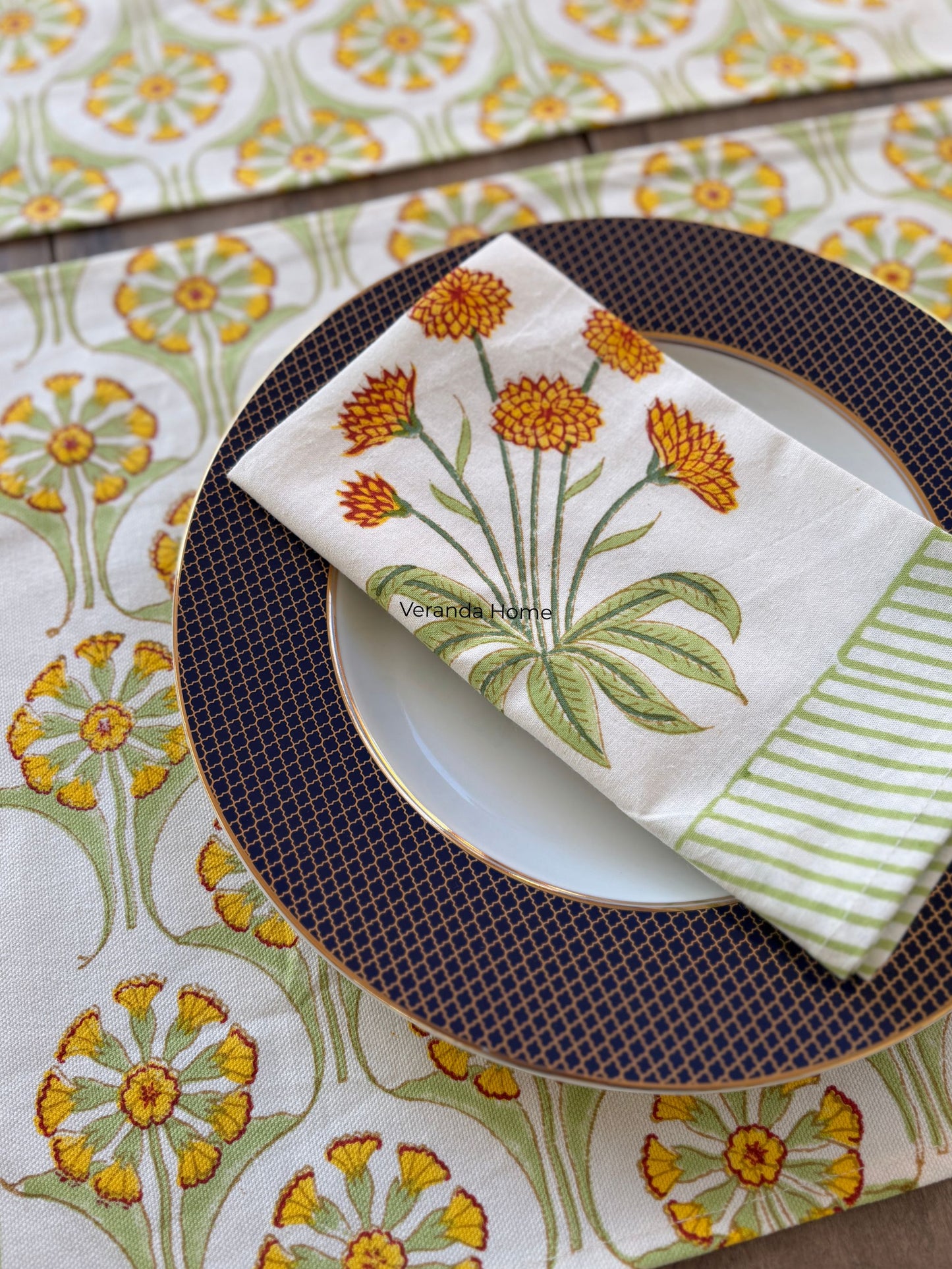 Retro Floral Placemat & Napkin Set