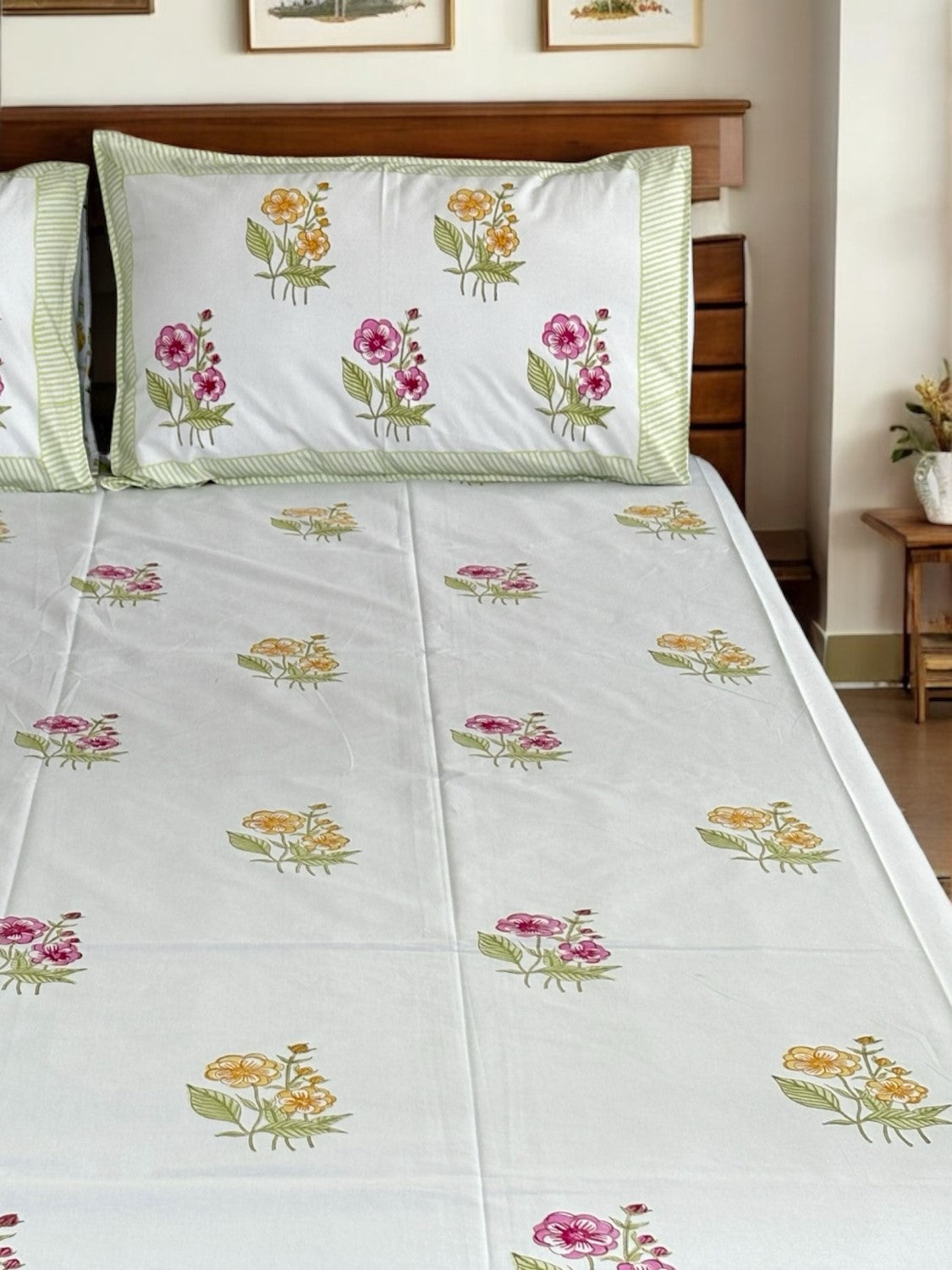 Gulnaar cotton bedsheet