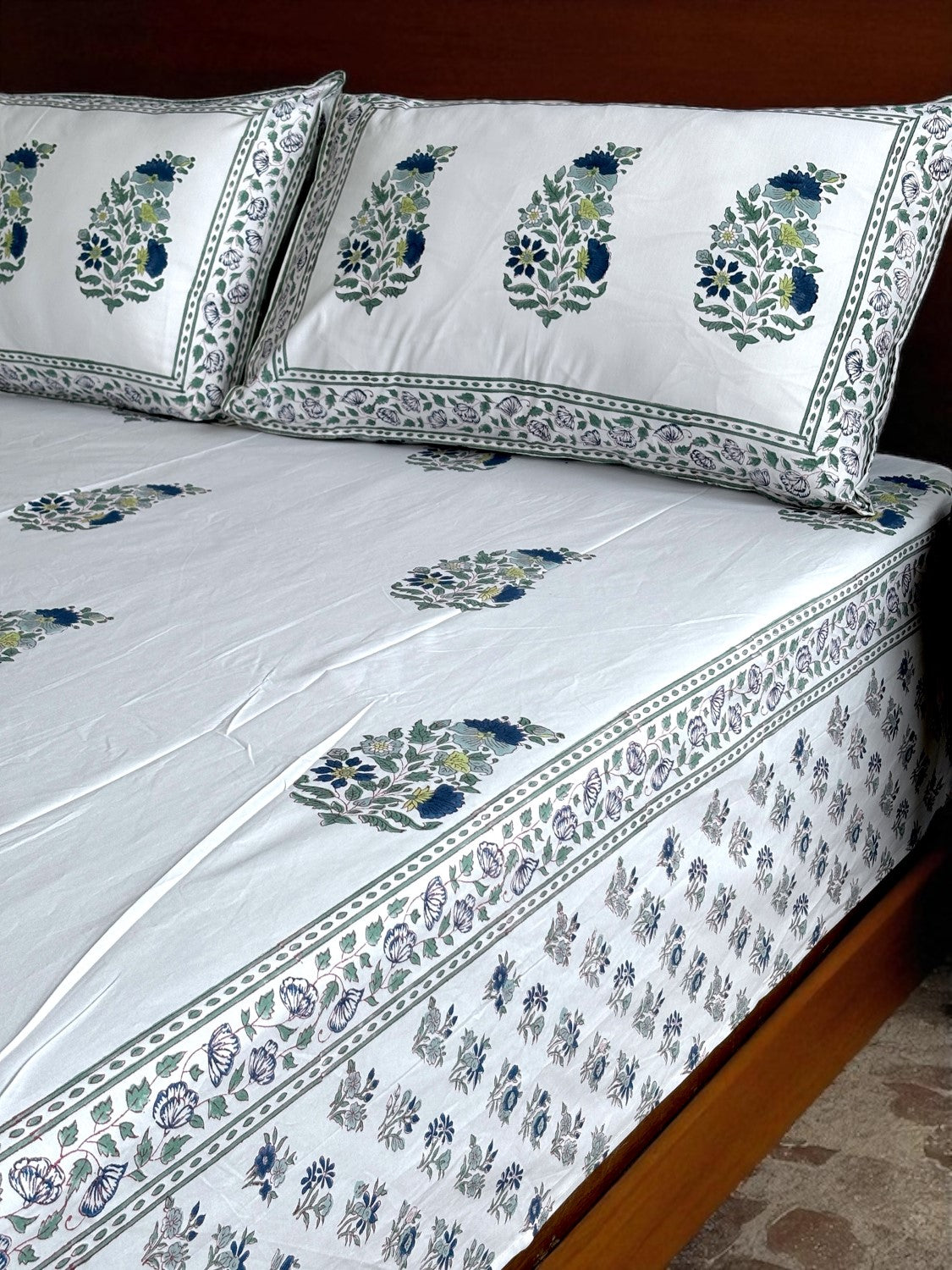 Neel Gulmohar Bedsheet