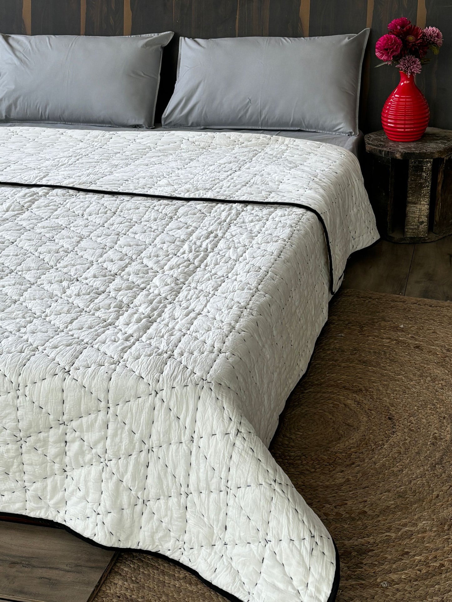 Manufacturer of Cotton Kantha Quilts