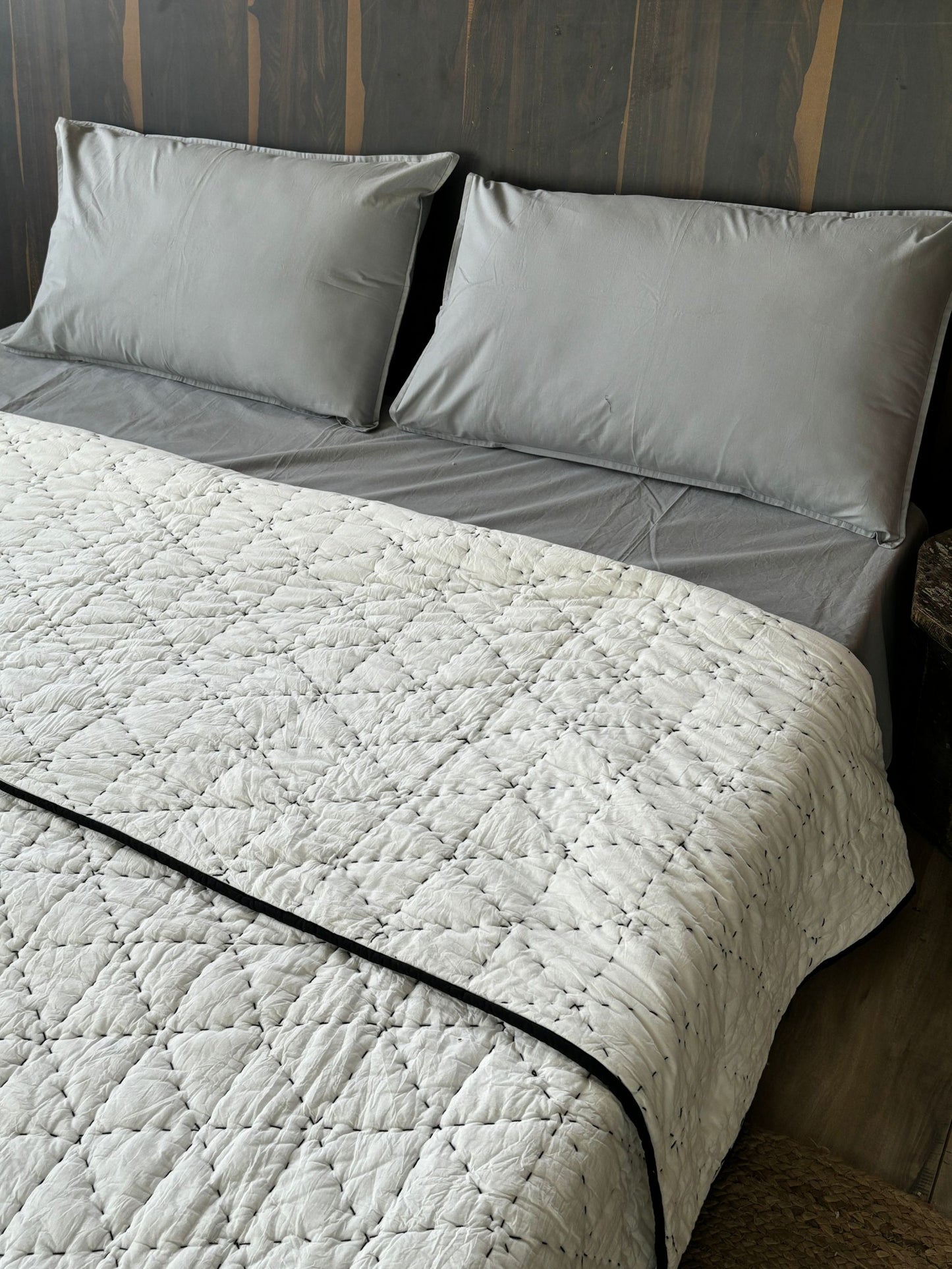 Manufacturer of Cotton Kantha Quilts