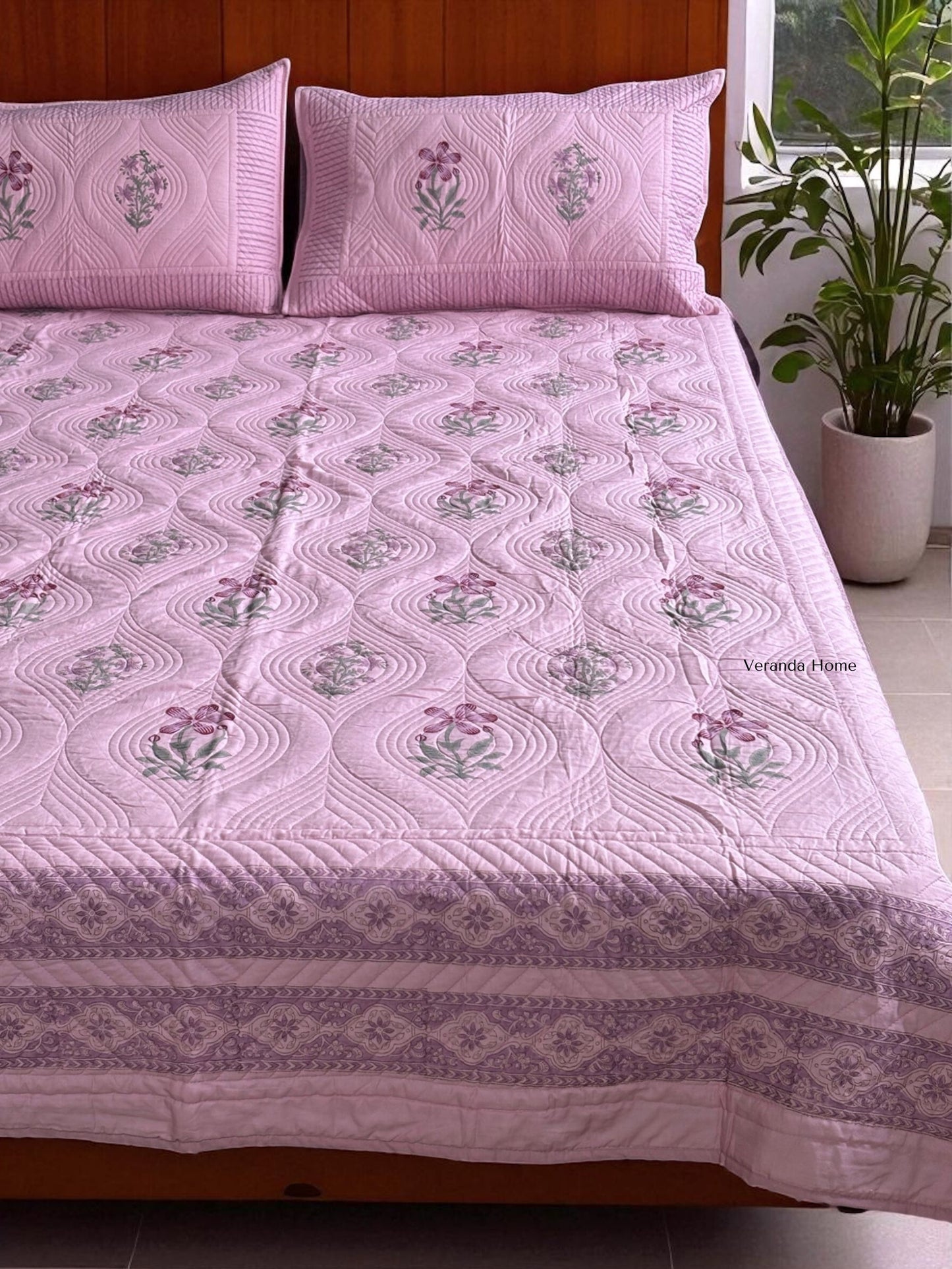 Lavender Paisley Heritage Bedcover Set