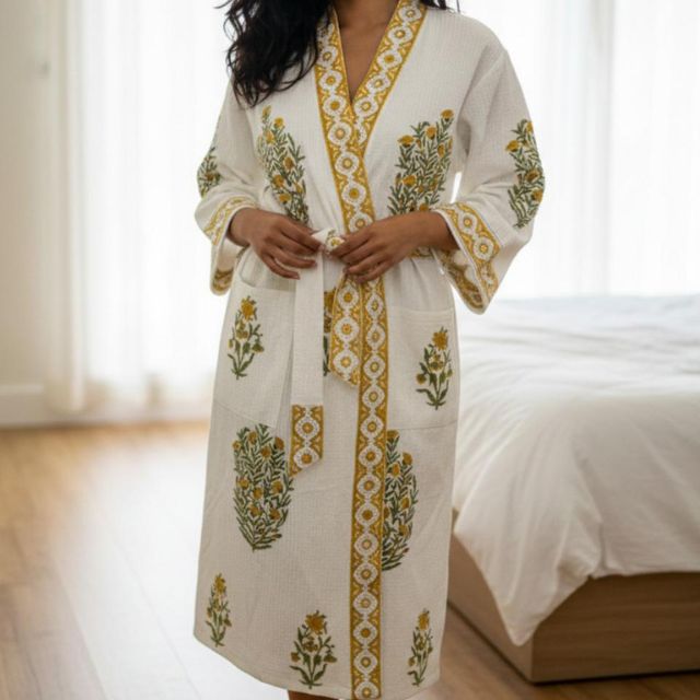 Sunehri Phool (Golden Flower) Bathrobe