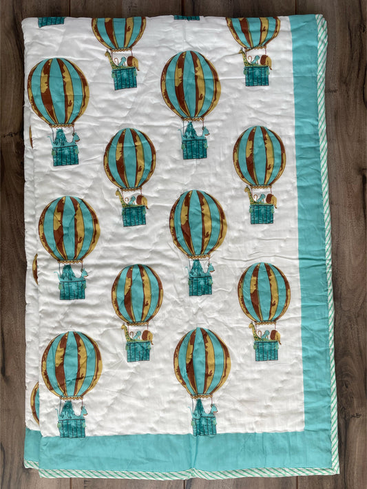Hot air balloon print mulmul baby quilt